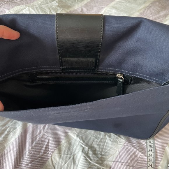 Navy Canvas/Black Leather COACH Messenger Bag - good condition - Picture 5 of 9